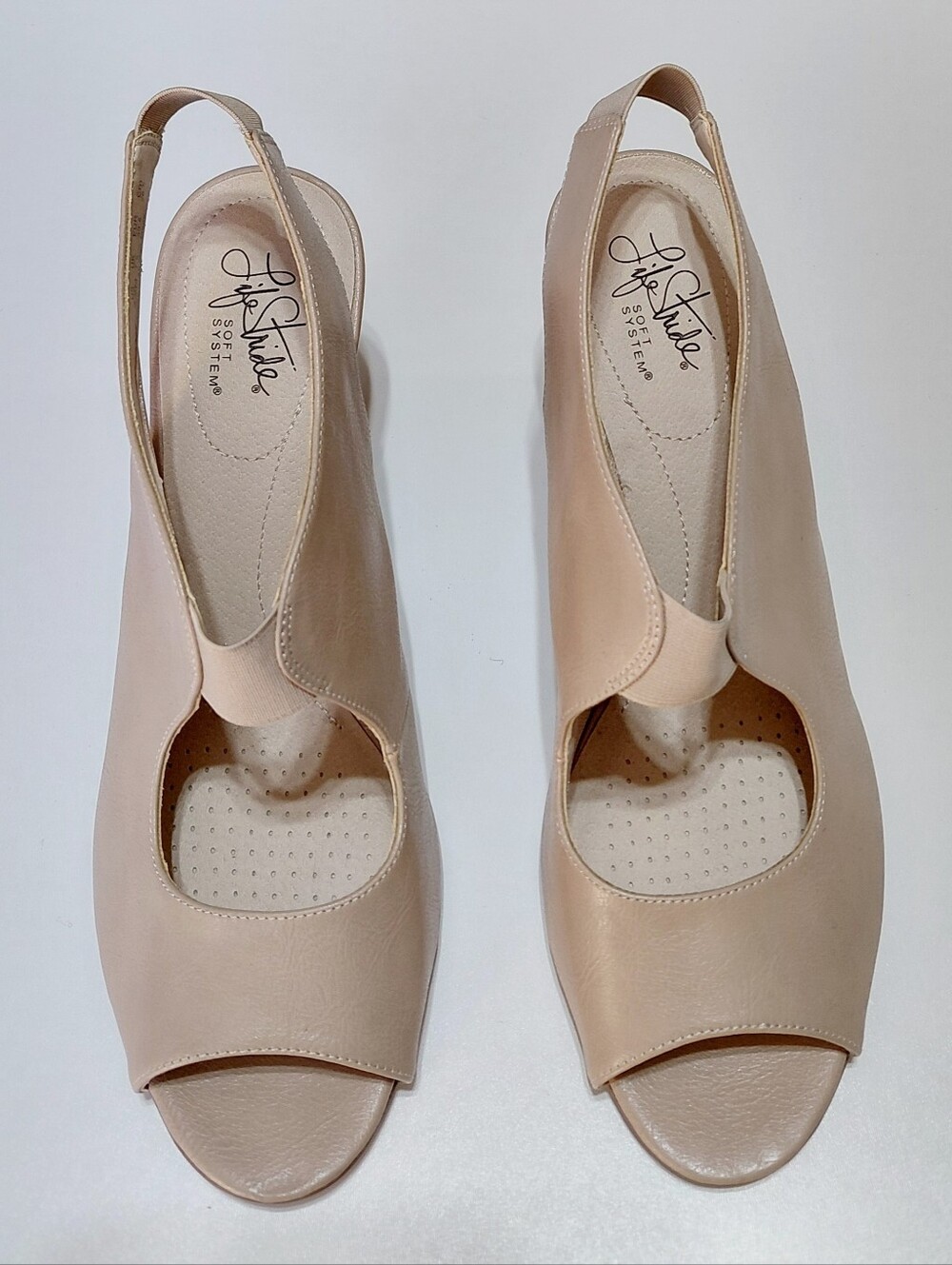 LIFESTRIDE Soft System Women's Celestia Tan Peep Toe City Sandals - 9.5M